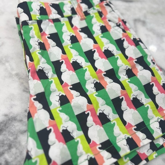 CROWN & IVY Bright Multicolor Elephant Print High-Rise 11" Shorts Women Size 12 - Picture 6 of 6